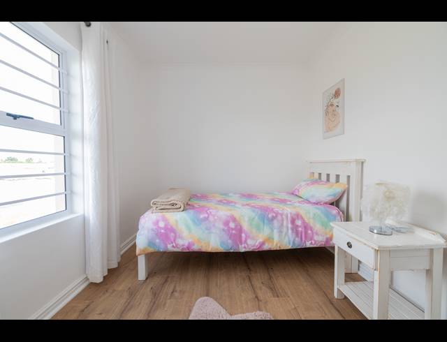 3 BEDROOM FREEHOLD FOR SALE IN SILVERSANDS